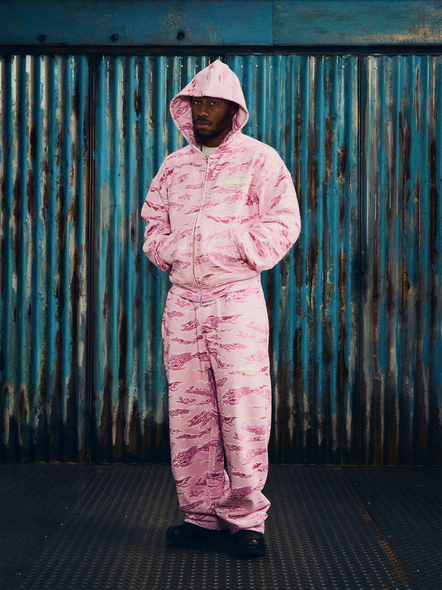 ISLAND PUFF PRINT ZIP HOODIE [PINK TIGER CAMO]